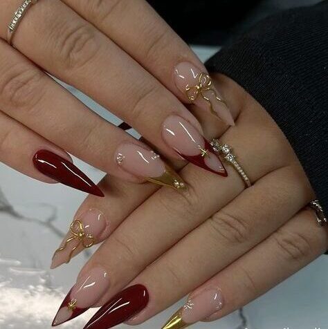 Red Press-On Nails with crome Glitter Accent